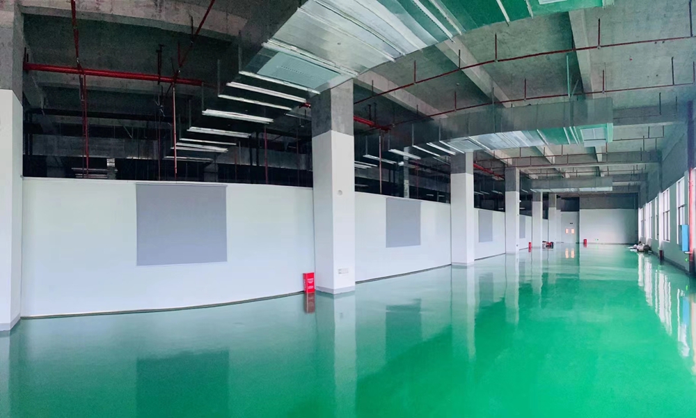 環(huán)氧防靜電自流平項(xiàng)目3萬(wàn)方完美收官-建智地坪系統(tǒng)解決商