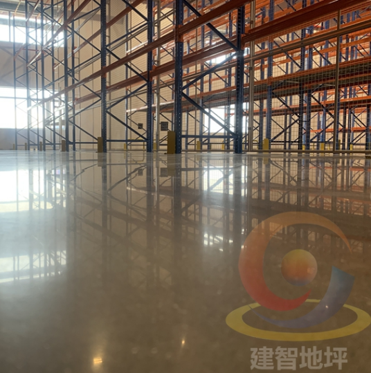 混凝土固化地坪和環氧地坪有什么區別？【建智地坪】為您分析