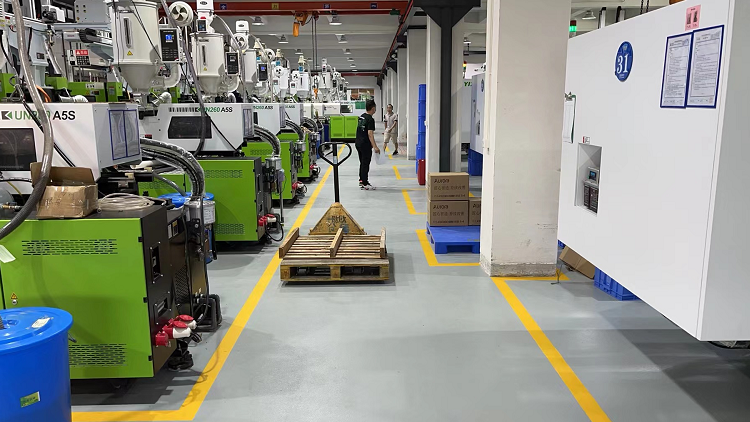 選擇建智地坪環(huán)氧樹(shù)脂地坪漆有哪些優(yōu)勢(shì)特點(diǎn)？速看過(guò)來(lái)